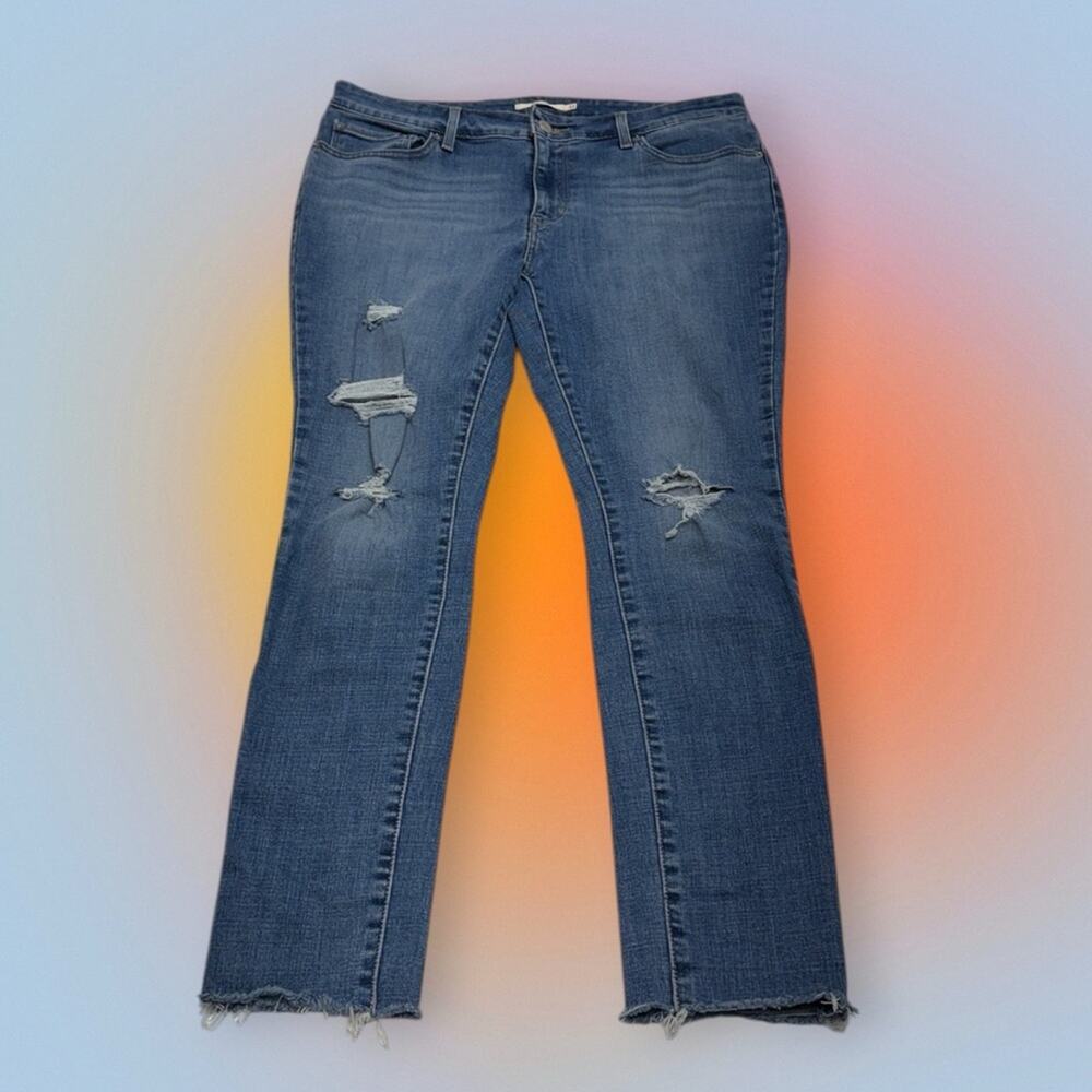 LEVI’S 711 Women’s 32 Distressed SKINNY Teacher’s Jeans